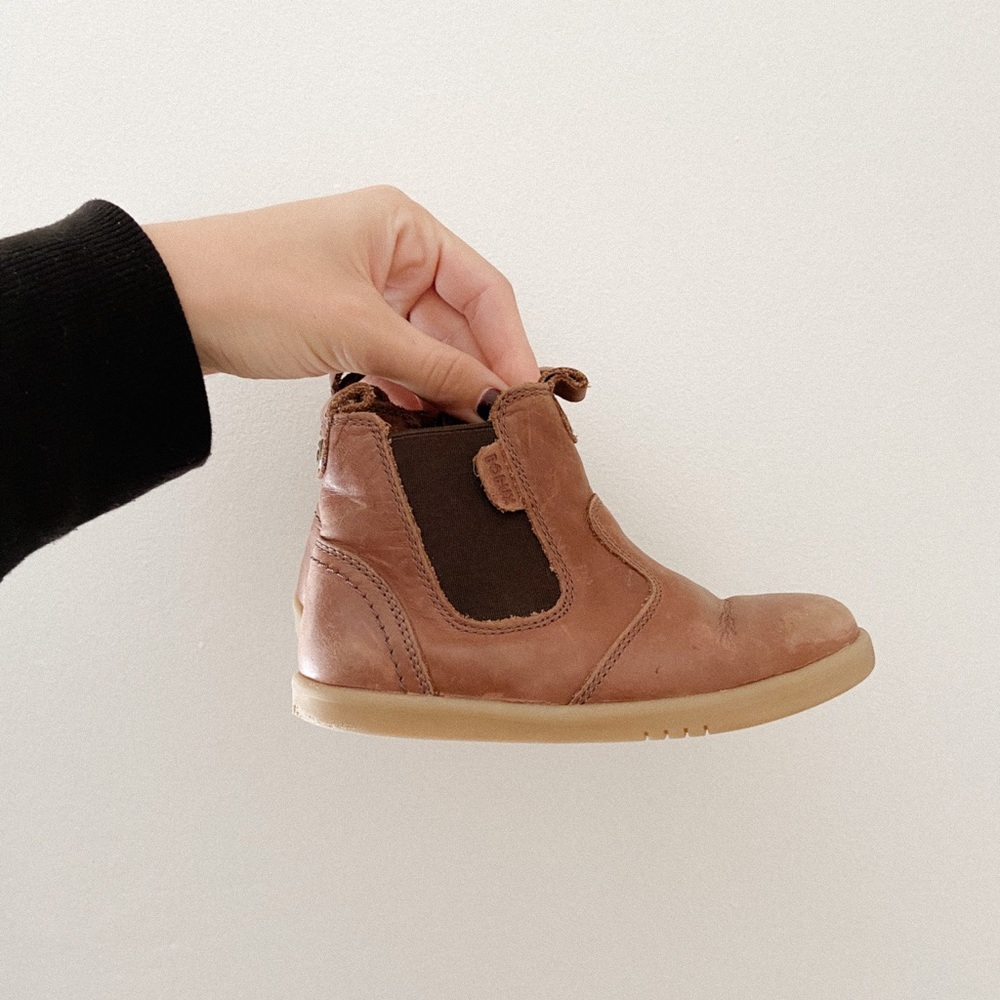 Bobux brown leather boots size 8.5 toddler